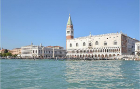 Gorgeous Apartment In Venezia With Wifi